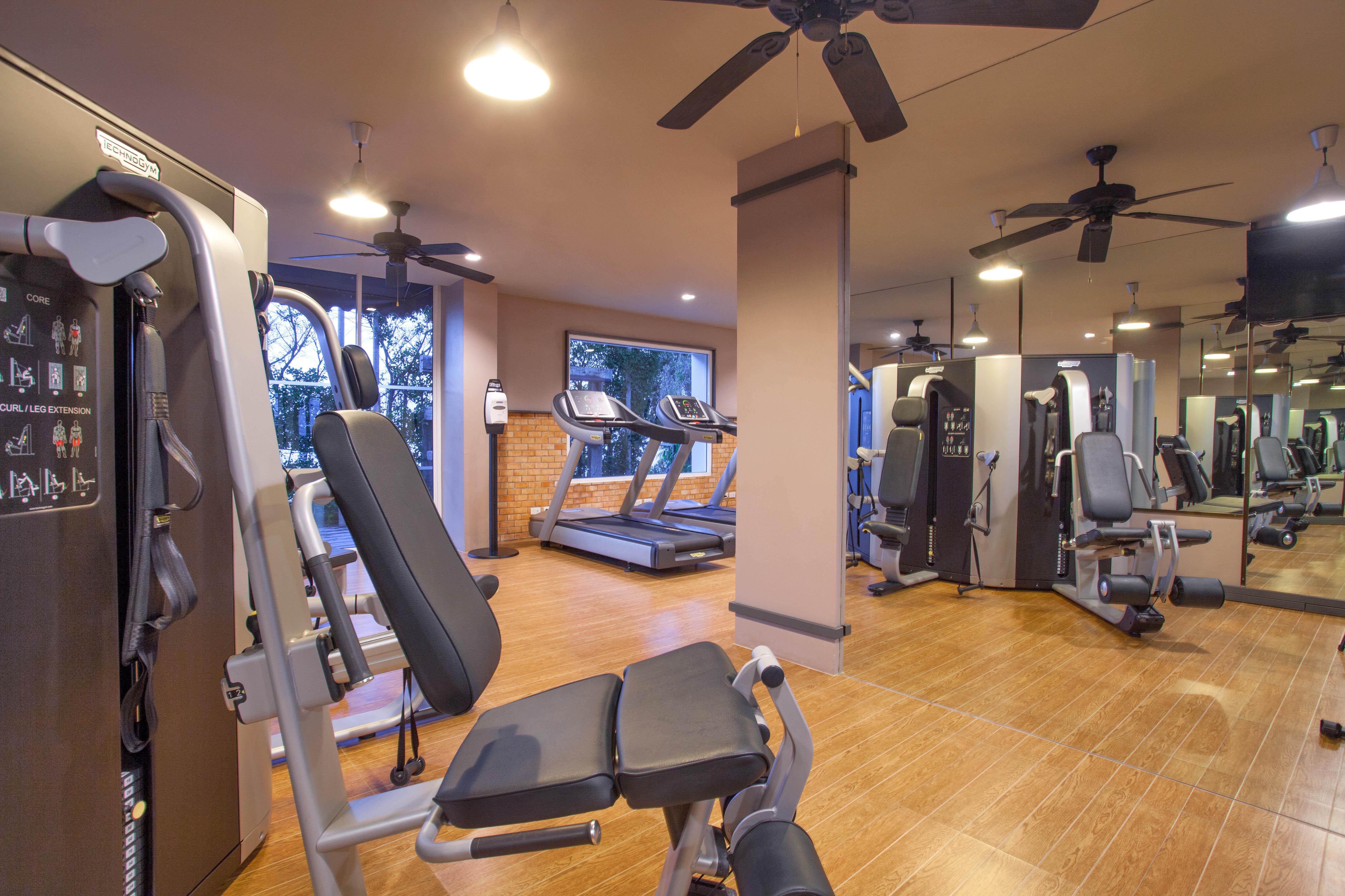 Zenmaya Oceanfront Phuket, Trademark Collection By Wyndham Patong Bagian luar foto The gym at the hotel