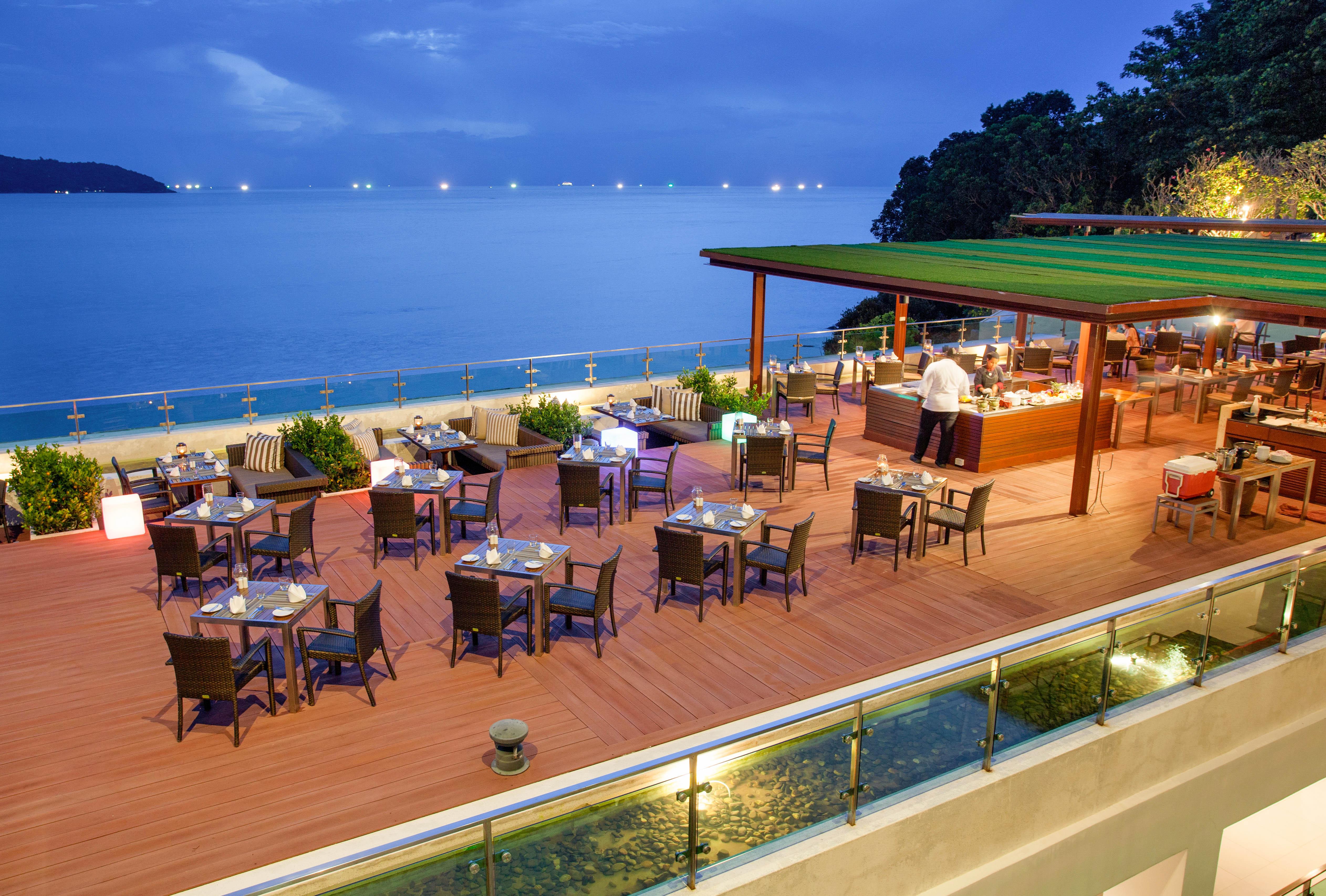 Zenmaya Oceanfront Phuket, Trademark Collection By Wyndham Patong Bagian luar foto The Deck
