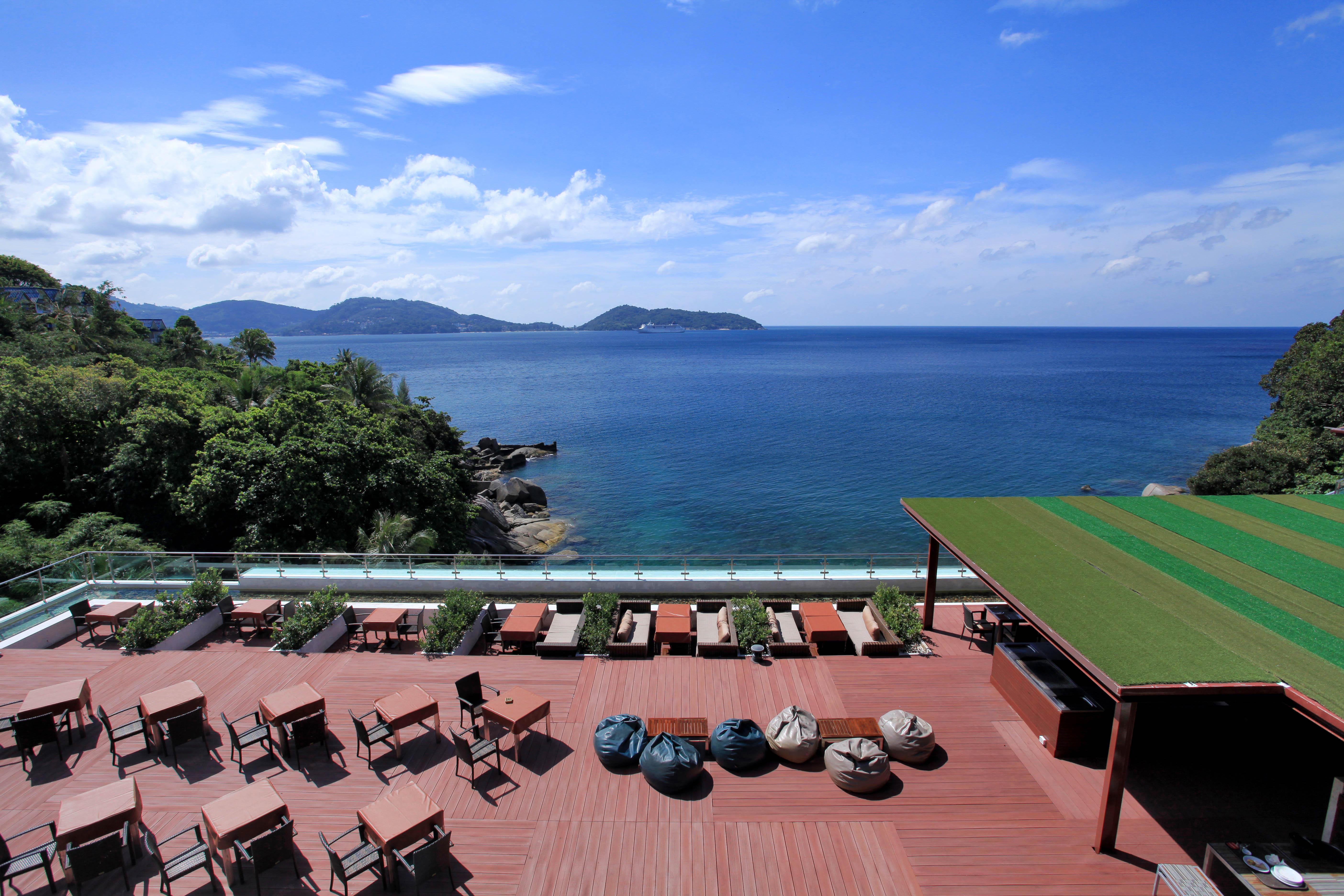 Zenmaya Oceanfront Phuket, Trademark Collection By Wyndham Patong Bagian luar foto View of the Gulf of Thailand from the rooftop of the hotel