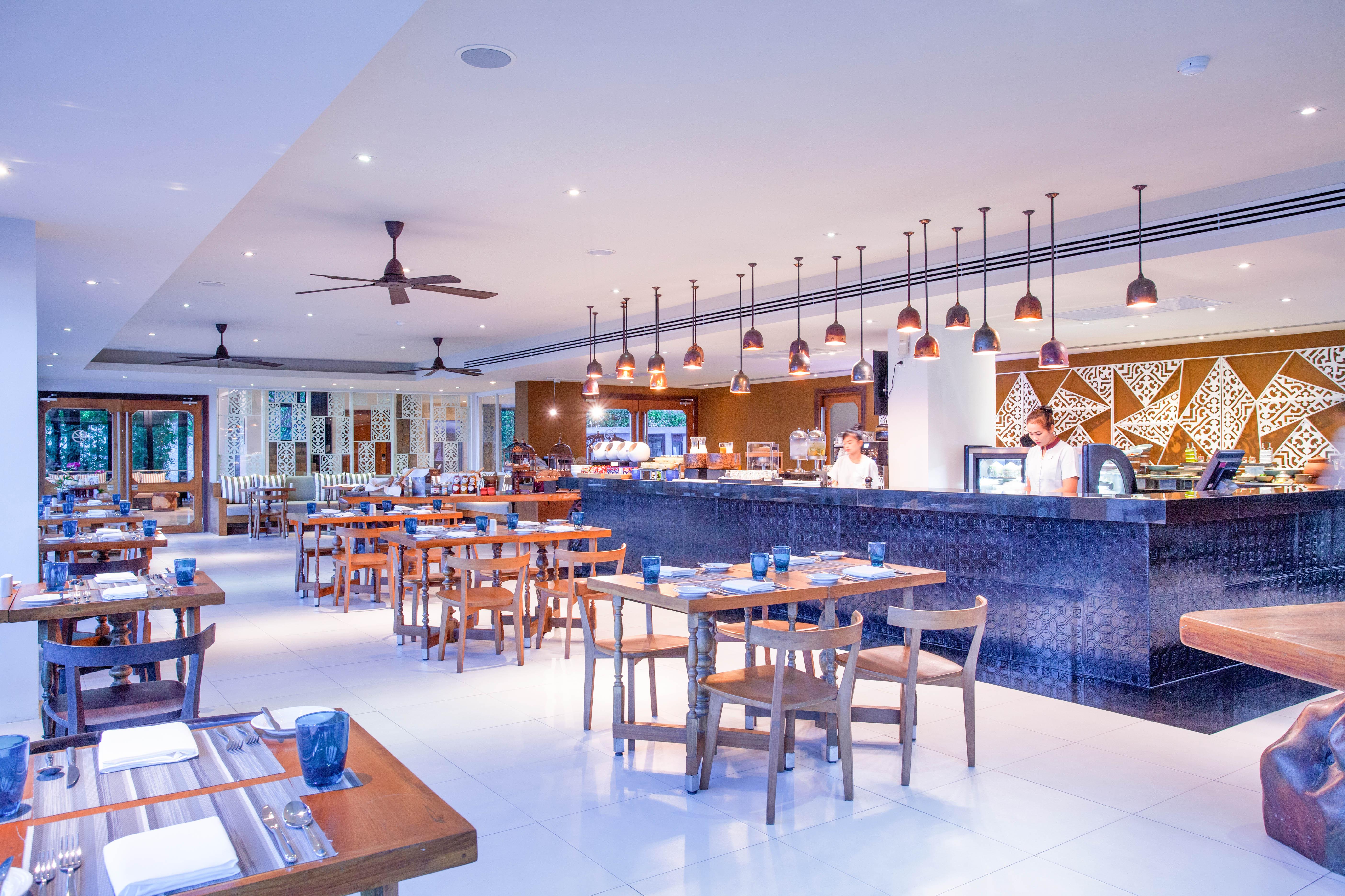 Zenmaya Oceanfront Phuket, Trademark Collection By Wyndham Patong Bagian luar foto The Beach Club